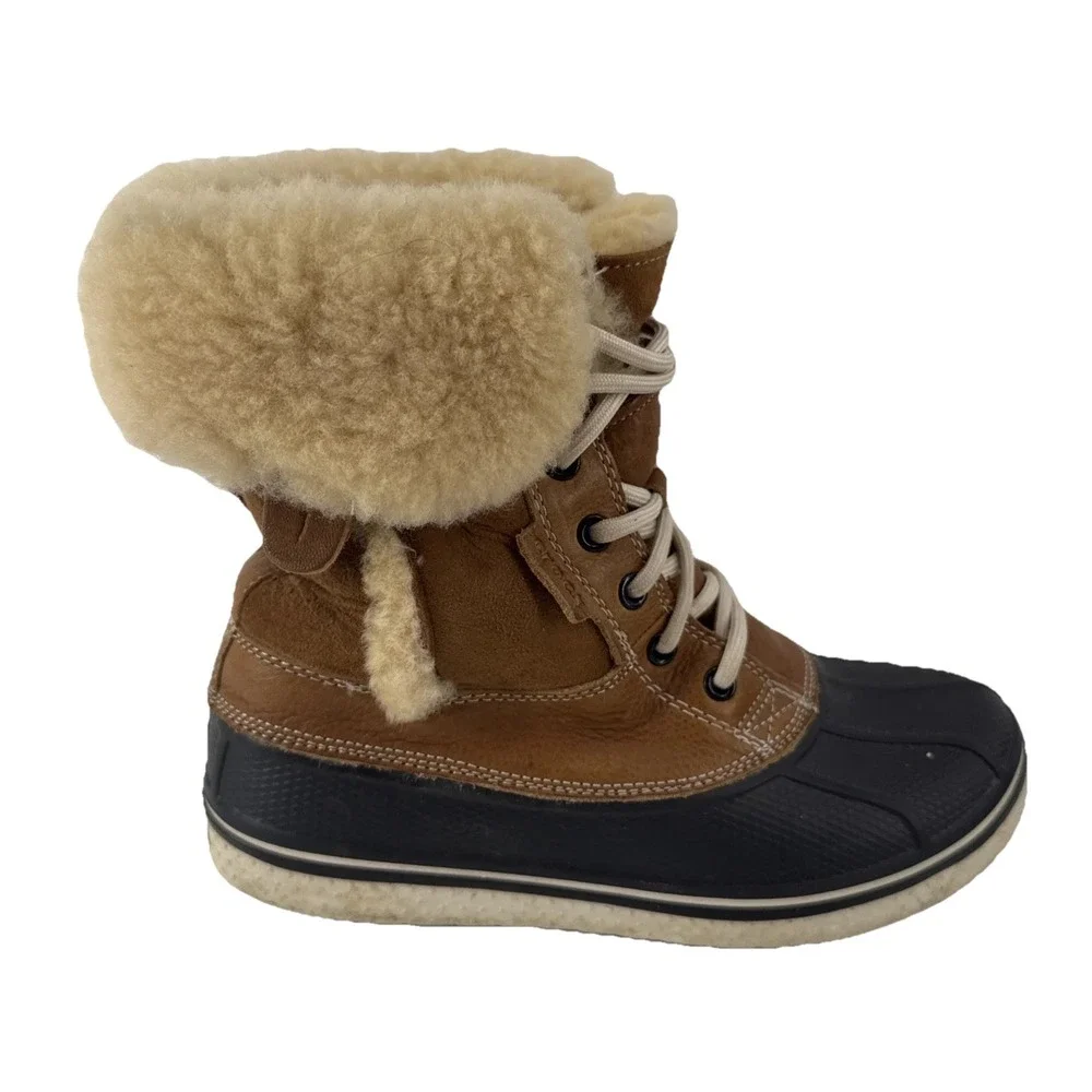 Crocs AllCast Luxe Duck Boots Women 7 Brown Faux Shearling Winter Waterproof